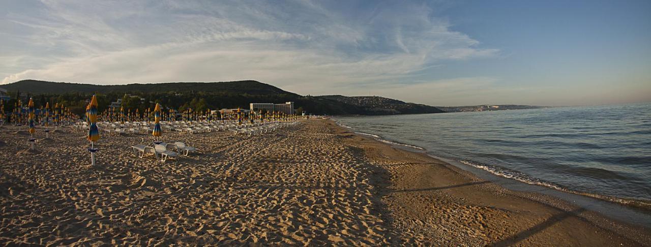 Hotel Oasis Albena Zewnętrze zdjęcie