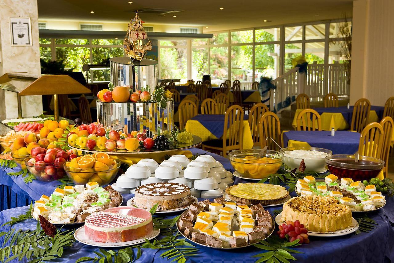 Hotel Oasis Albena Zewnętrze zdjęcie