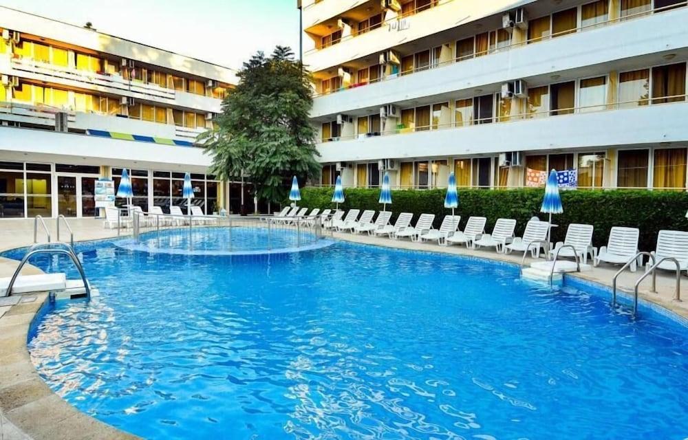 Hotel Oasis Albena Zewnętrze zdjęcie