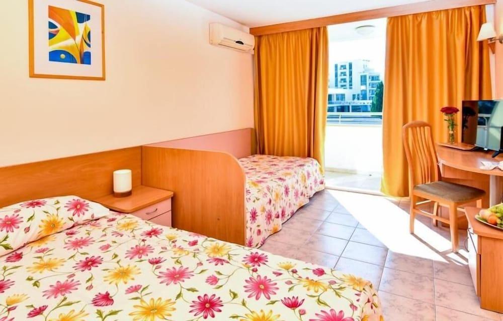 Hotel Oasis Albena Zewnętrze zdjęcie