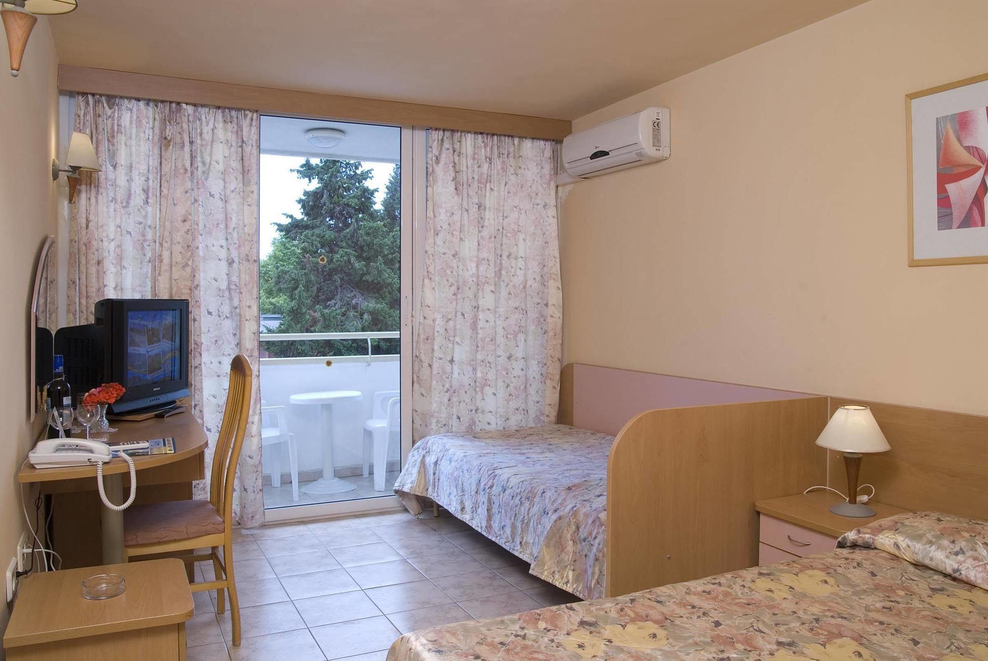 Hotel Oasis Albena Zewnętrze zdjęcie